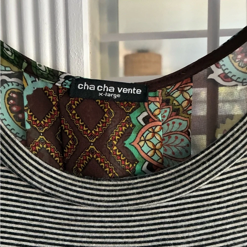 cha cha vente Black and Gray Striped Short-Sleeve Top with Paisley Sides - Picture 4 of 5